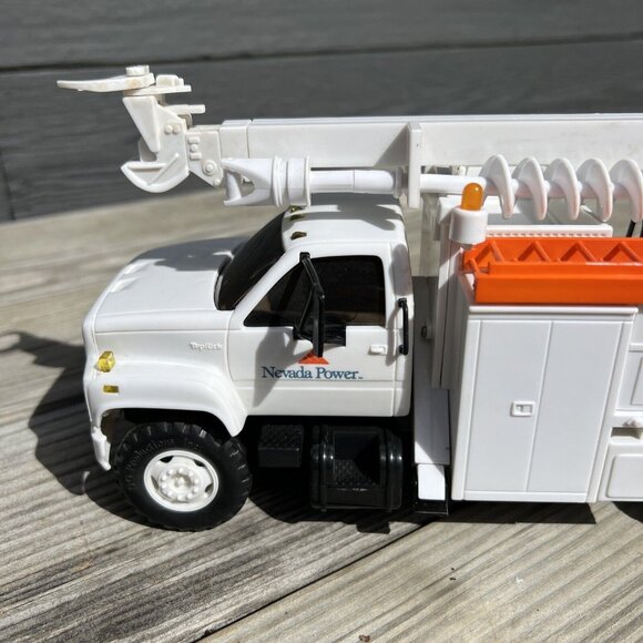 11" DG PRODUCTIONS -1996-2-1 Nevada Power Pole Setter Truck Auger Digger Truck - Picture 10 of 16